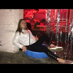 Meet your Posher, Sydney